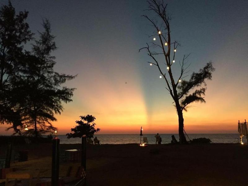 Hotel Micky Monkey Beach At Maikhao Beach Mai Khao Zewnętrze zdjęcie